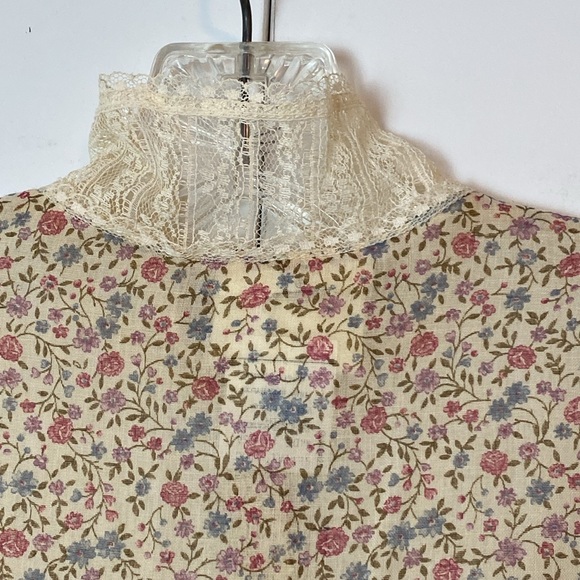 Vintage Cottage Core Gunne Sax Ditsy Floral and Lace Prairie Maxi Dress - Picture 12 of 17